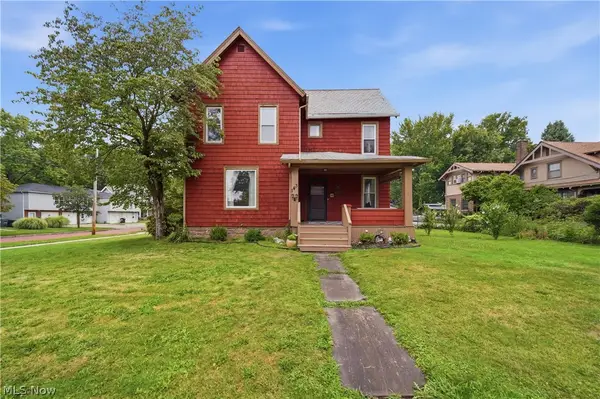 143 E Highland Avenue, Ravenna, OH 44266