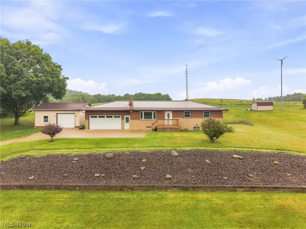 26142 Us Route 30, East Rochester, OH 44625