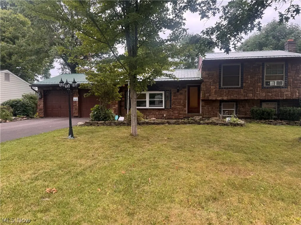 1921 Birch Trace Drive, Austintown, OH 44515 - #1
