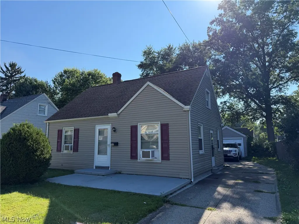 866 Chinook Avenue, Akron, OH 44305 - #1