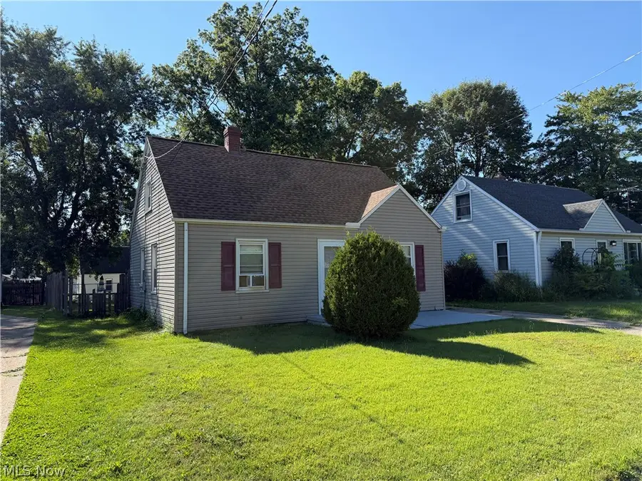 866 Chinook Avenue, Akron, OH 44305 - #2