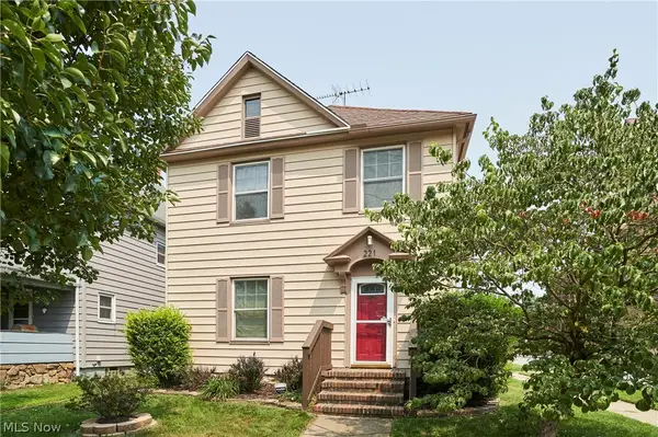 221 7th Nw Street, Barberton, OH 44203