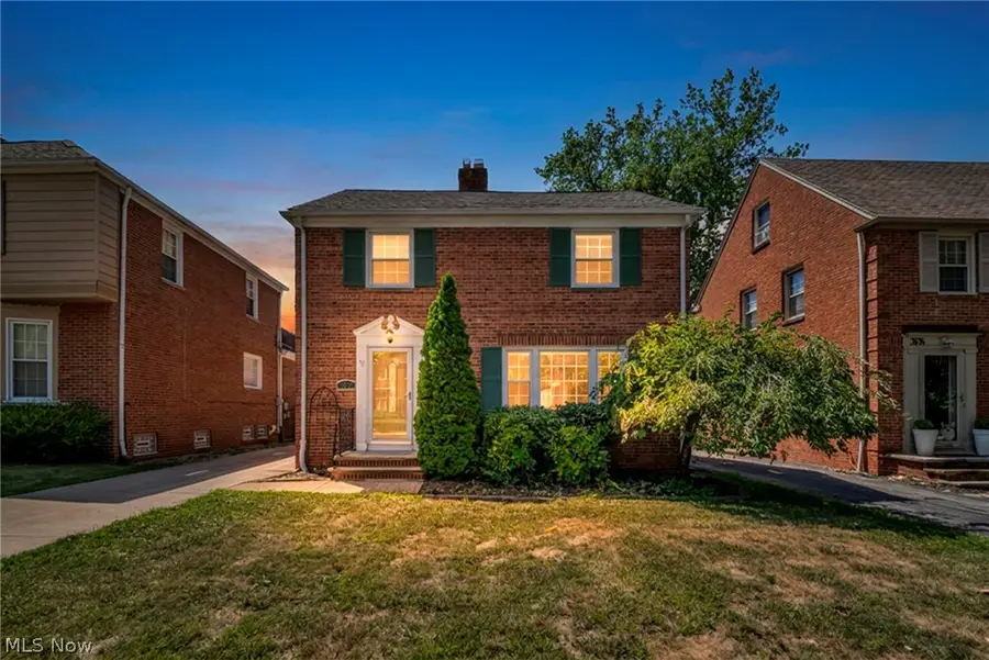 3678 Lynnfield Road, Shaker Heights, OH 44122 - #2