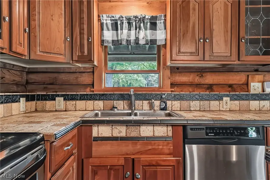 348 Tony Drive, Conneaut, OH 44030 - #3