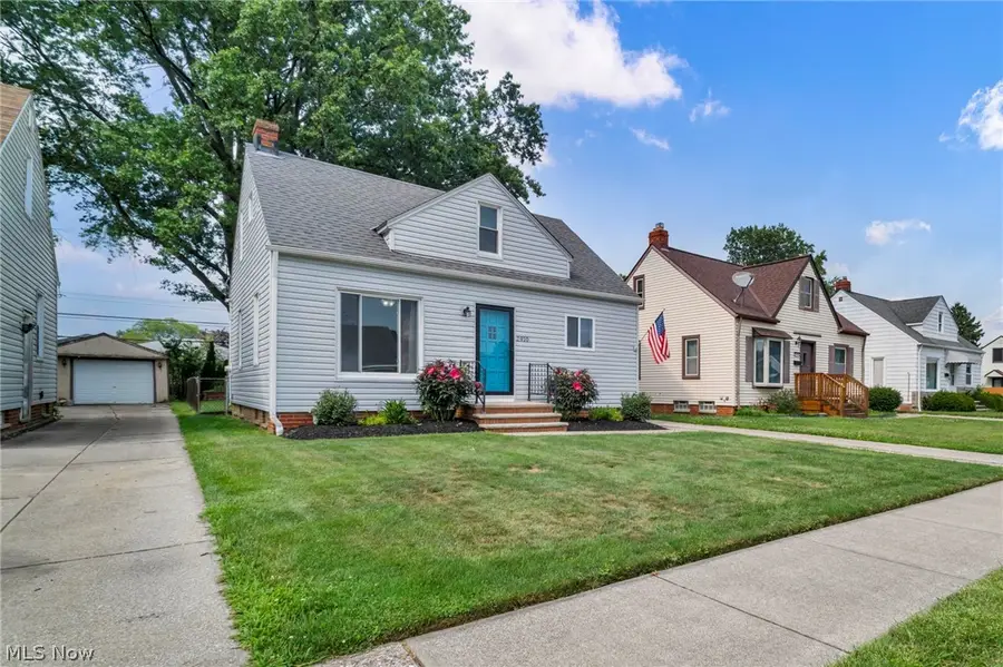 2910 Commonwealth Drive, Parma, OH 44134 - #3
