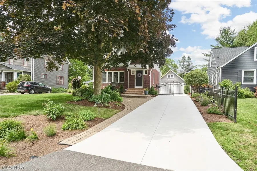 2045 Lorena Avenue, Akron, OH 44313 - #3