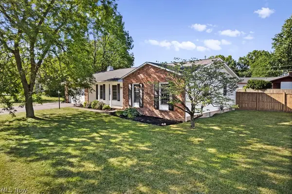 586 Brookpark Drive, Cuyahoga Falls, OH 44223