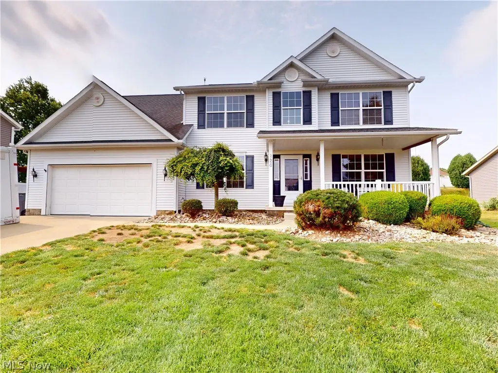 2450 Fairchild Nw Circle, Uniontown, OH 44685 - #1
