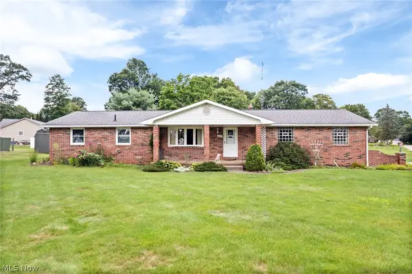 5059 Broadview Ne Street, Louisville, OH 44641