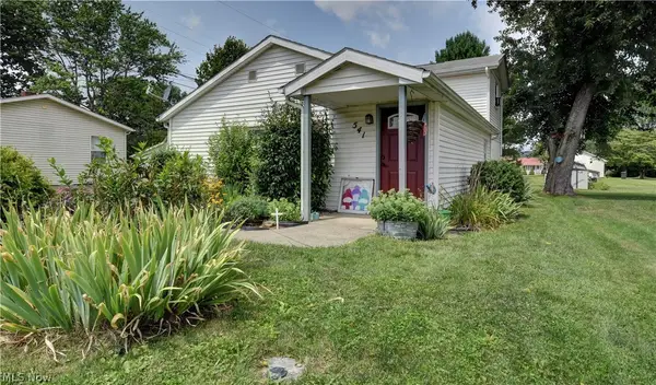 541 Grand Nw Street, Bolivar, OH 44612