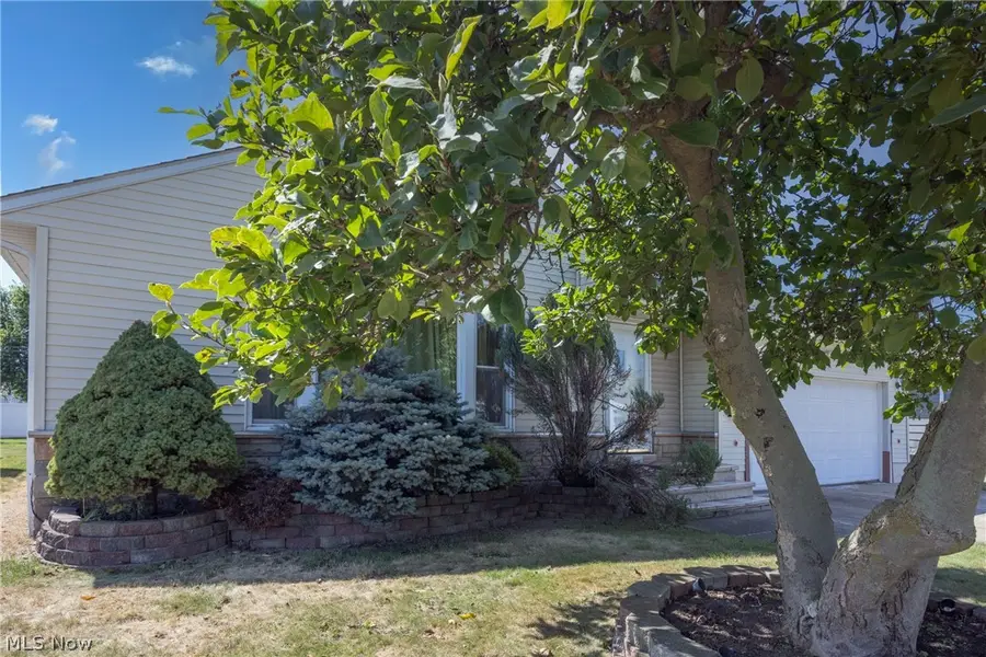 1668 Chelmsford, Mayfield Heights, OH 44124 - #3