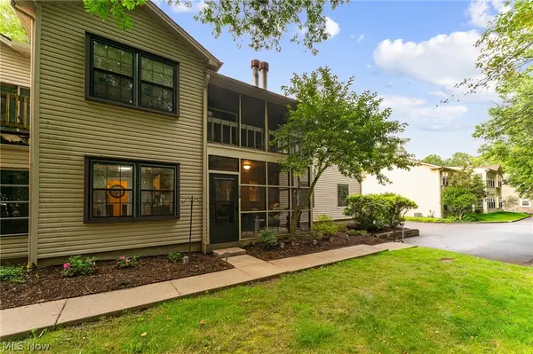 1339 Fox Run Drive, Youngstown, OH 44512