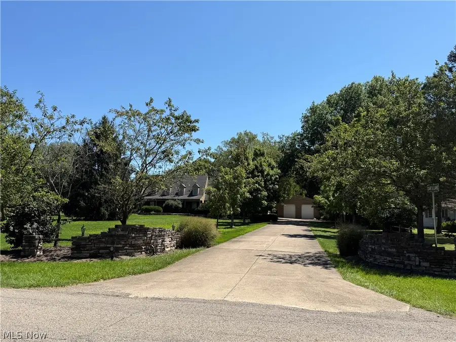 1406 Henn Hyde Ne Road, Warren, OH 44484 - #2