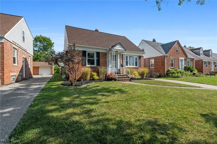 9310 Orchard Avenue, Brooklyn, OH 44144 - #2