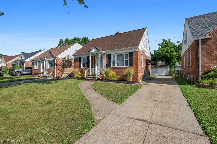 9310 Orchard Avenue, Brooklyn, OH 44144 - #3