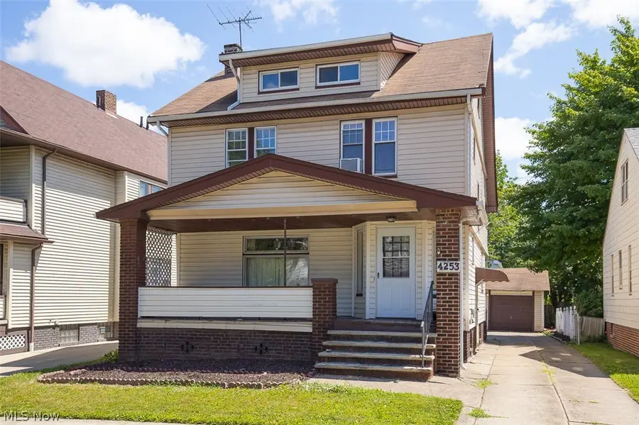 4253 W 50th Street, Cleveland, OH 44144 - #2