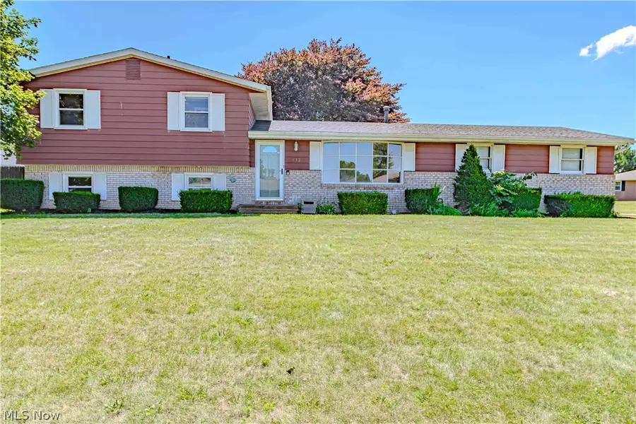 932 Richards Drive, Louisville, OH 44641 - #2
