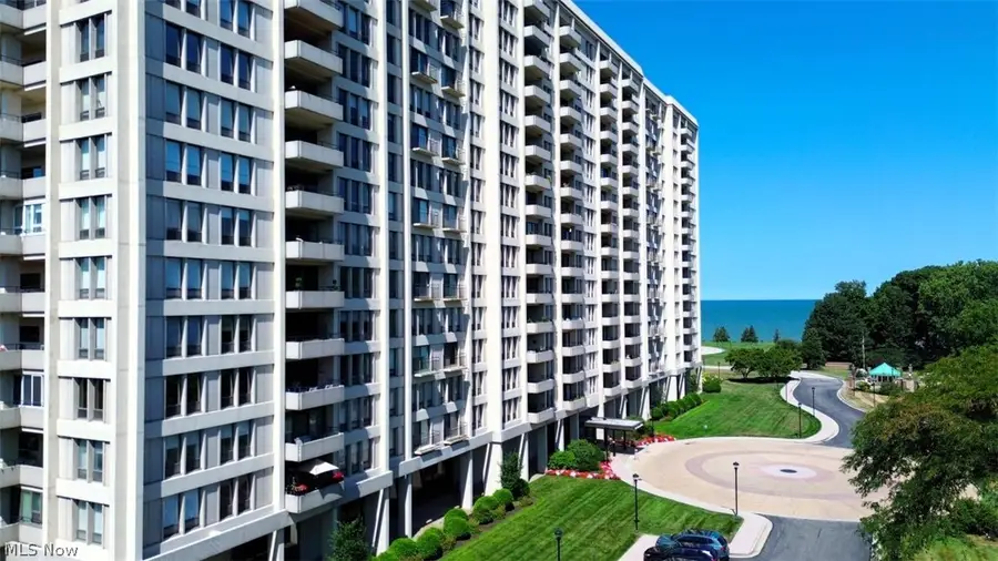 1 Bratenahl Place #1207, Bratenahl, OH 44108 - #2
