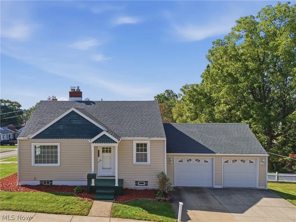 105 Donner Nw Avenue, North Canton, OH 44720 - #1