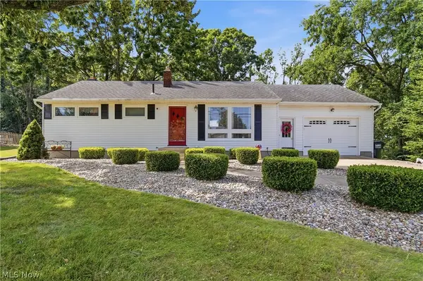 3838 Linda Nw Street, North Canton, OH 44720