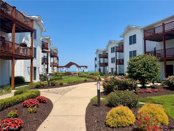 5753 Lake E Road #602B, Geneva, OH 44041
