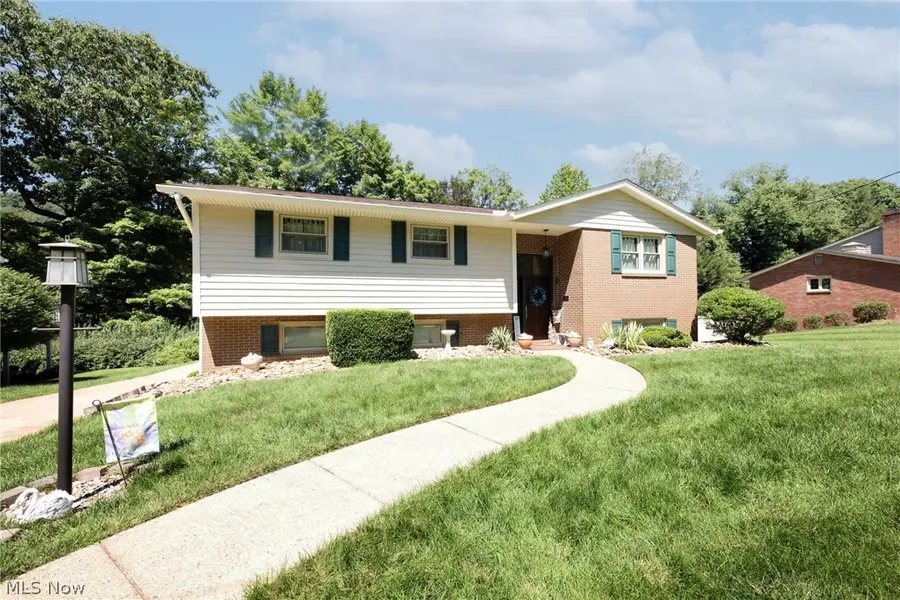 364 Country Club Blvd, Weirton, WV 26062 - #2