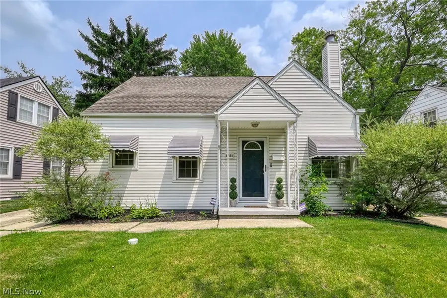 2751 Valley Road, Cuyahoga Falls, OH 44223 - #2