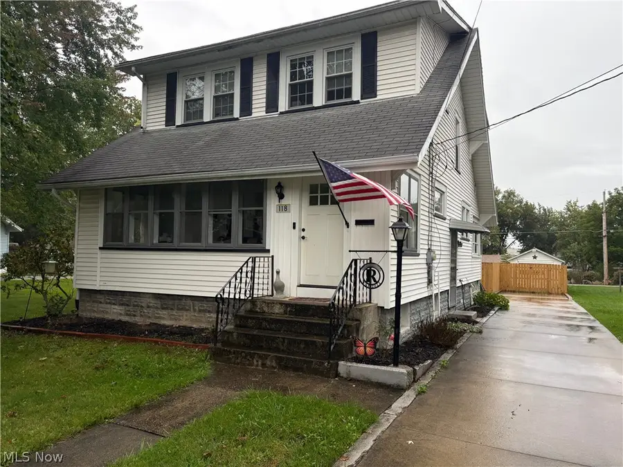118 E Woodland Avenue, Columbiana, OH 44408 - #2