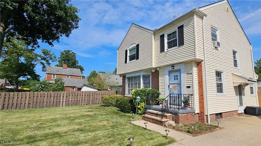 27140 Parkwood Drive, Euclid, OH 44132 - #3
