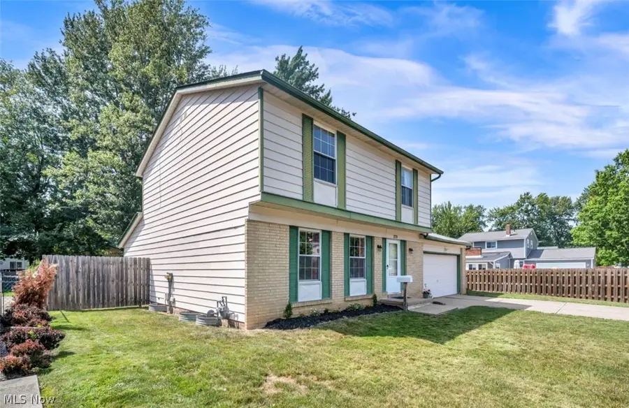 379 Ridgewood Drive, Eastlake, OH 44095 - #3