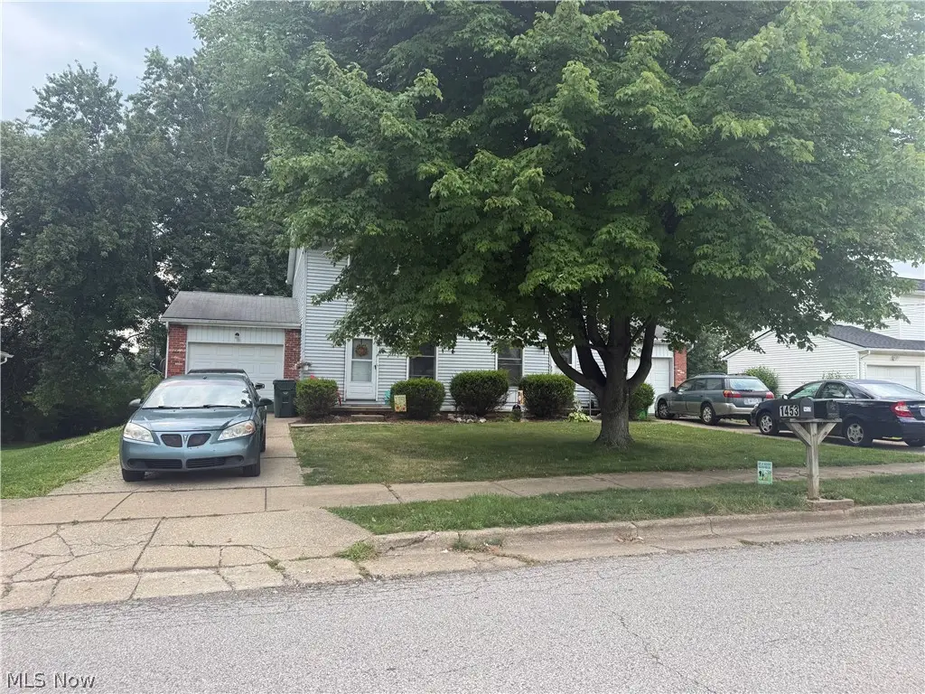 1453 Ellesmere Nw Avenue, North Canton, OH 44720 - #1