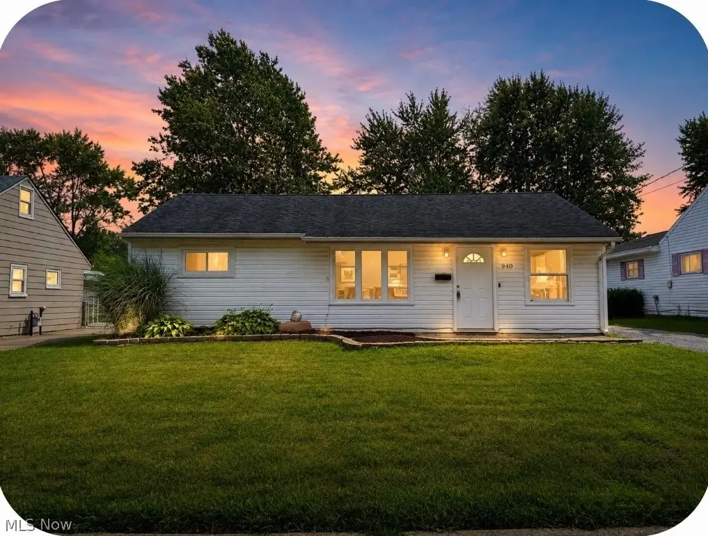 940 Oakwood Drive, Elyria, OH 44035 - #1