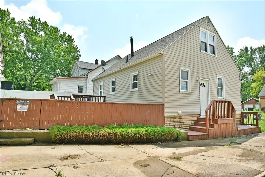955 Glenwood Ne Street, Warren, OH 44483 - #3