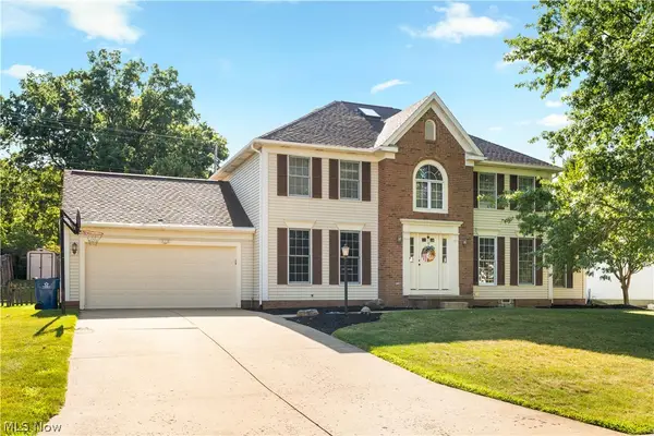 8238 N Casswell Nw Circle, North Canton, OH 44720