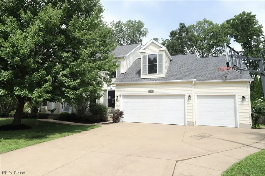 1100 Dover Drive, Medina, OH 44256 - #2