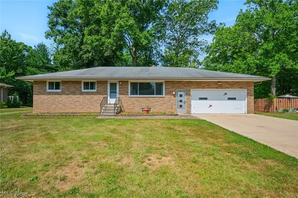 8382 Royalhaven Drive, North Royalton, OH 44133