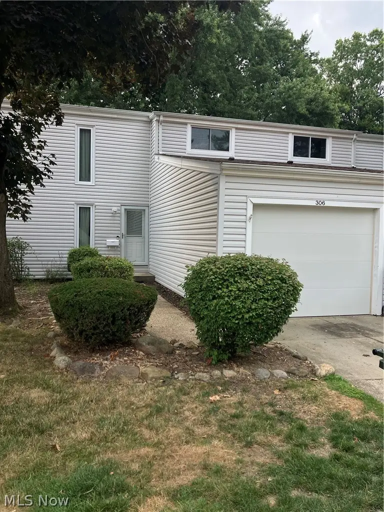 306 Deepwood Drive, Wadsworth, OH 44281 - #3