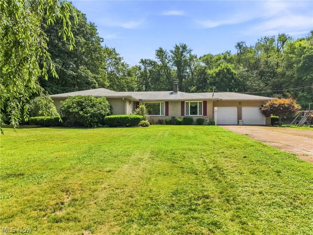1129 Oak Tree Road, Akron, OH 44320 - #1