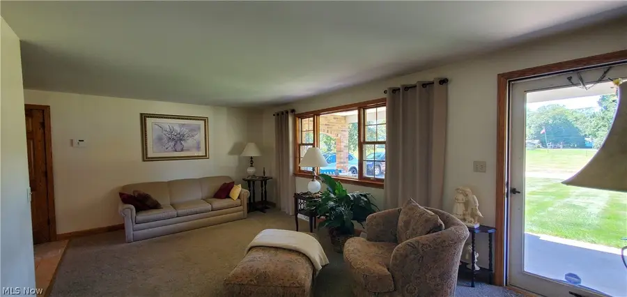 10830 Wilma Ne Avenue, Alliance, OH 44601 - #3