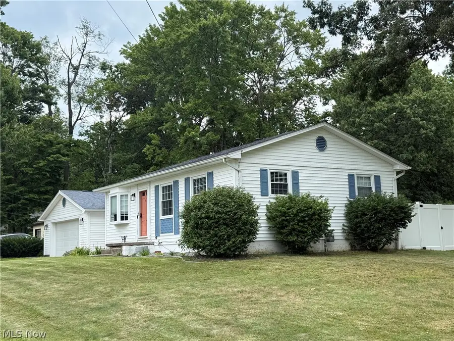 706 Shannon Avenue, Cuyahoga Falls, OH 44221 - #2