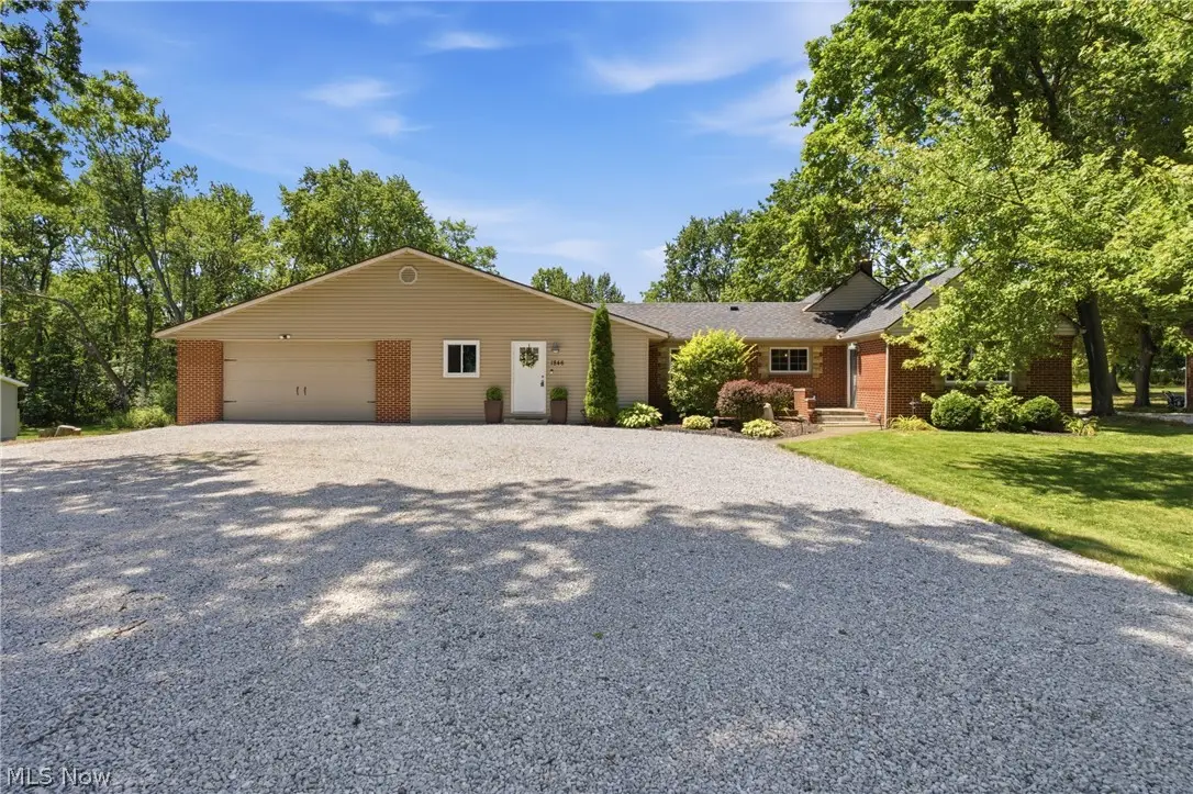 1846 Edwards Drive, Akron, OH 44306 - #1