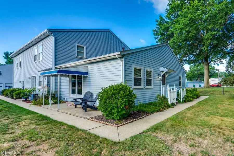 2538 Royal County Down #Apt A, Uniontown, OH 44685 - #2