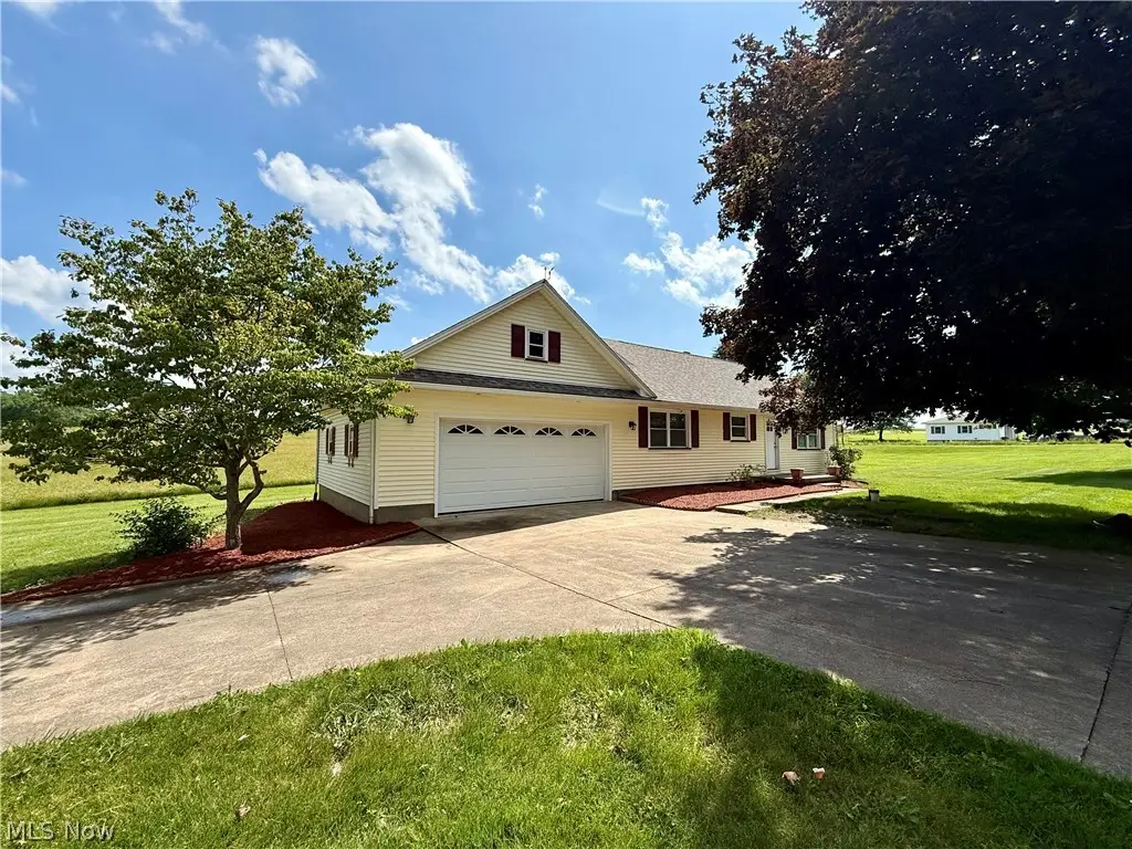 3278 Fresno Nw Road, Carrollton, OH 44615 - #1