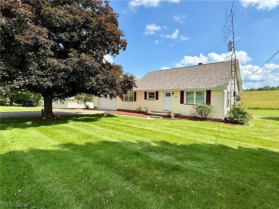 3278 Fresno Nw Road, Carrollton, OH 44615 - #2
