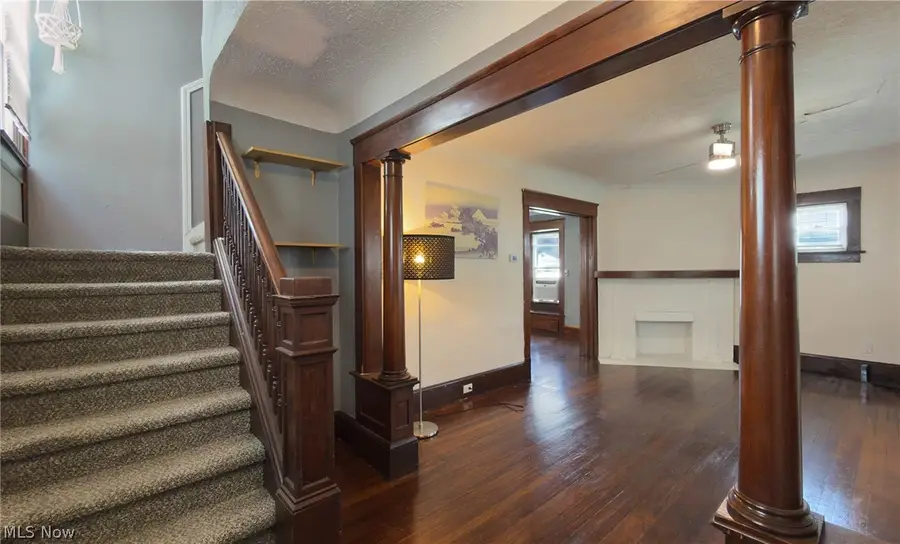 3323 Highview Avenue, Cleveland, OH 44109 - #3