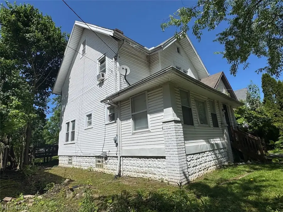 899 Lawton Street, Akron, OH 44320 - #3