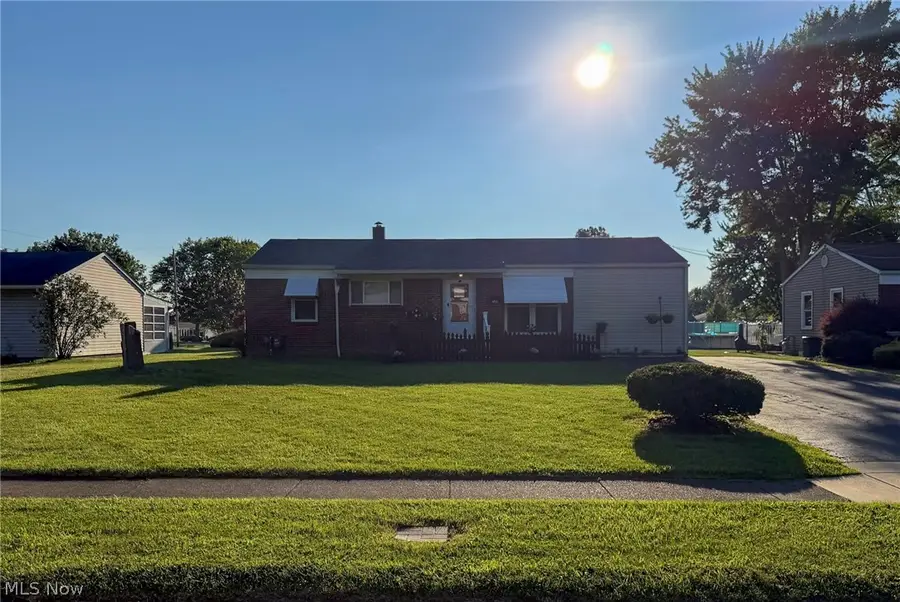 568 Purdue Avenue, Austintown, OH 44515 - #3