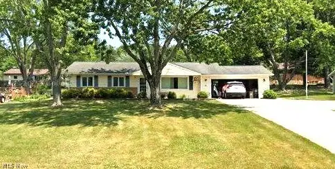 8455 Royalhaven Drive, North Royalton, OH 44133