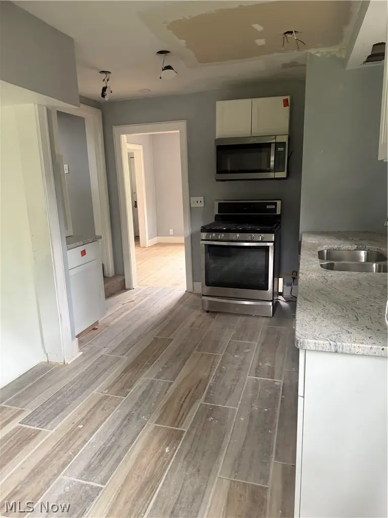 4009 Rosemond Road, Cleveland Heights, OH 44121 - #2
