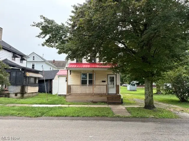 61 E Ely Street, Alliance, OH 44601 - #1